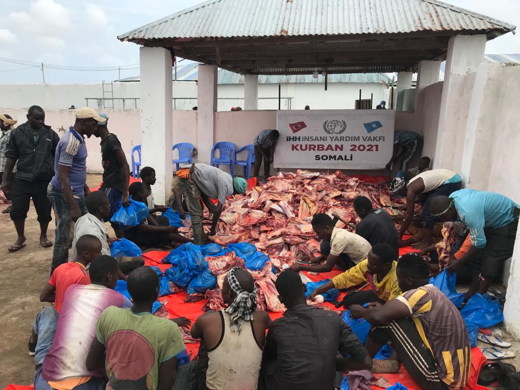 Bir poşet kurban bir dünya mutluluk